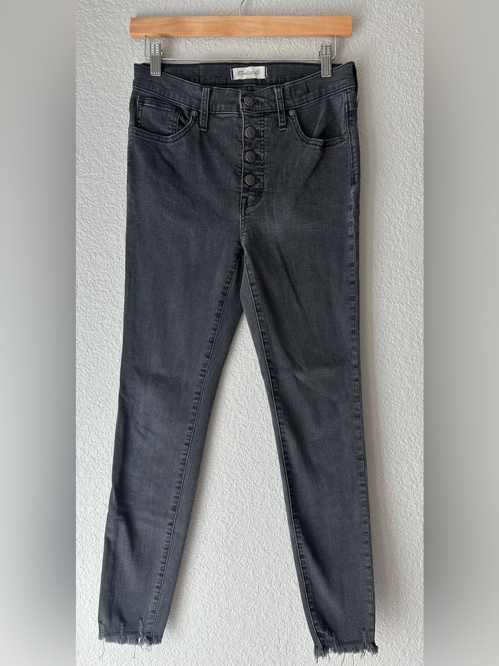 Madewell - 9” Mid-Rise Button-Fly Raw Hem Skinny Jeans - Size 6 or 28